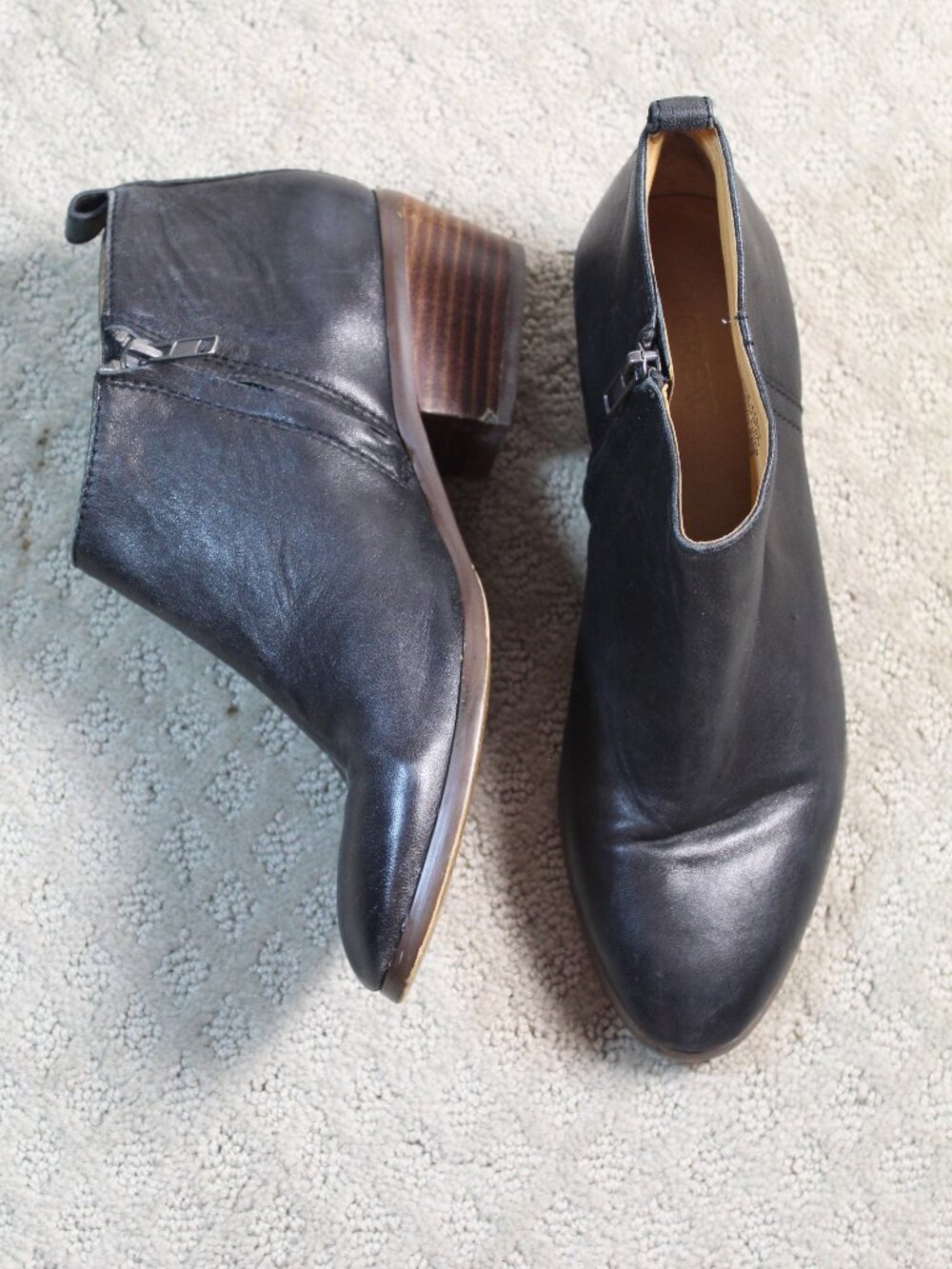 J Crew Size 8.5M Black Leather Zip Fashion Ankle Boots 2" Block Heel Bootie